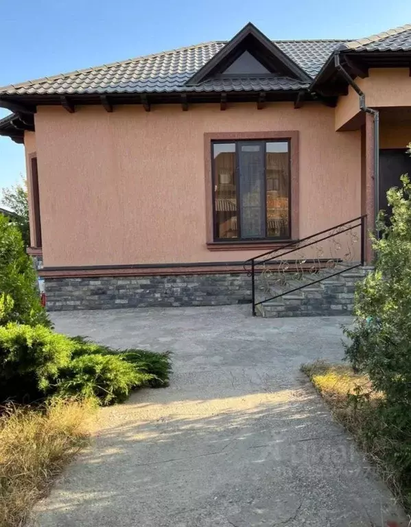 Дом в Дагестан, Махачкала Караман-3 мкр,  (100 м) - Фото 1