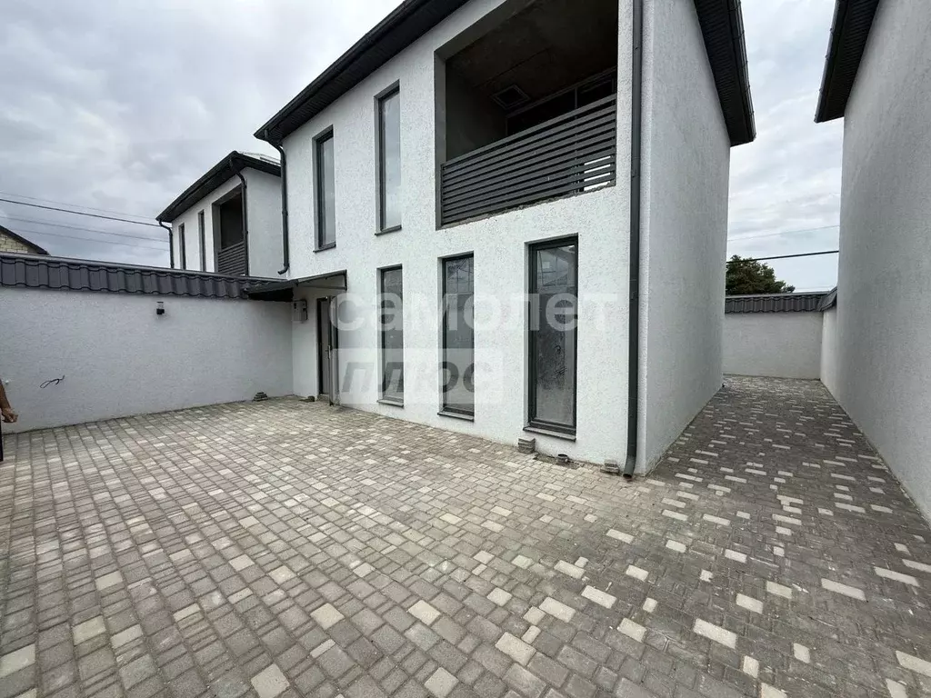 Коттедж в Дагестан, Дербентский район, с. Хазар ул. Мира, 25 (100 м) - Фото 1