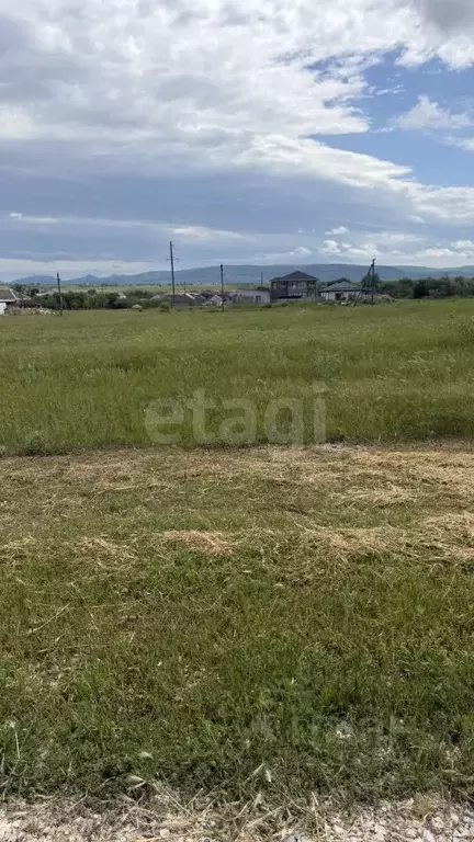 Участок в Крым, Белогорск ул. Муарема Мартынова (8.0 сот.) - Фото 1