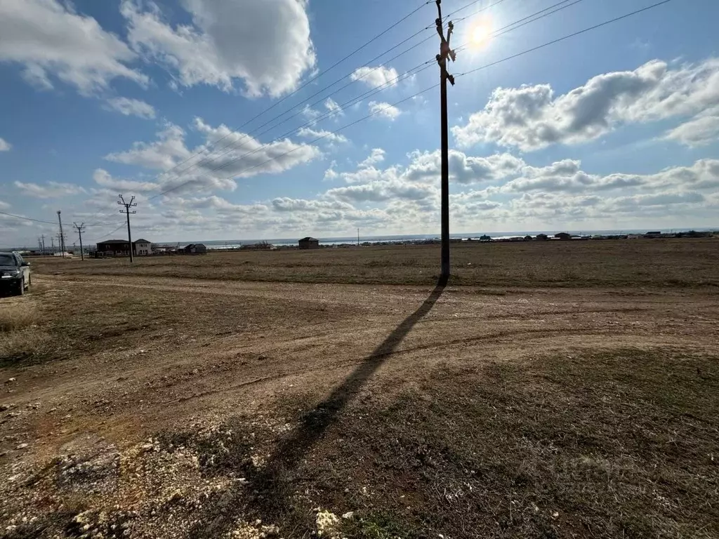 Участок в Крым, Черноморский район, с. Межводное ул. Миндальная, 2 ... - Фото 1