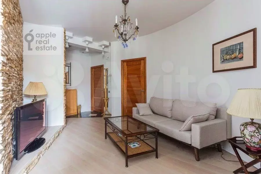 2-к. квартира, 56 м, 4/8 эт. - Фото 1