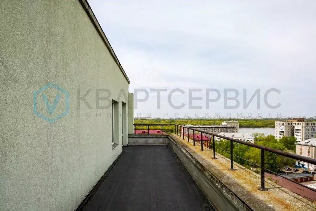 4-к кв. Омская область, Омск ул. Петра Ильичева, 1/1 (145.9 м) - Фото 1