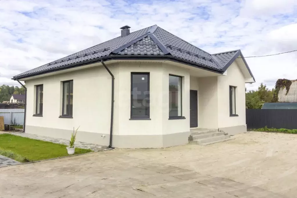 Дом в Тюменская область, Тюмень Вертолет СНТ, ул. Солнечная (110 м) - Фото 1