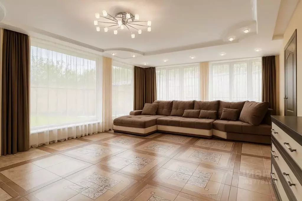 2-к кв. Крым, Симферополь ул. Куйбышева, 89 (80.0 м) - Фото 1