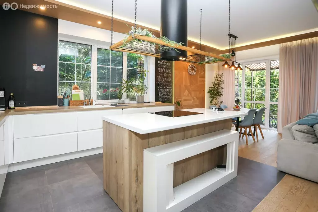 Дом в Калининград, улица Бориса Пастернака, 4А (210 м) - Фото 1