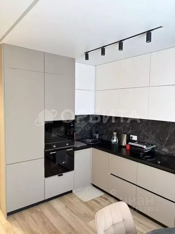 3-к кв. Тюменская область, Тюмень ул. Тальниковая, 9 (50.3 м) - Фото 2