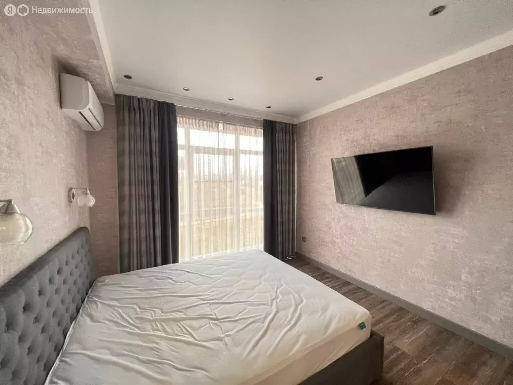 2-комнатная квартира: Пятигорск, улица Адмиральского, 1А (57.9 м) - Фото 1