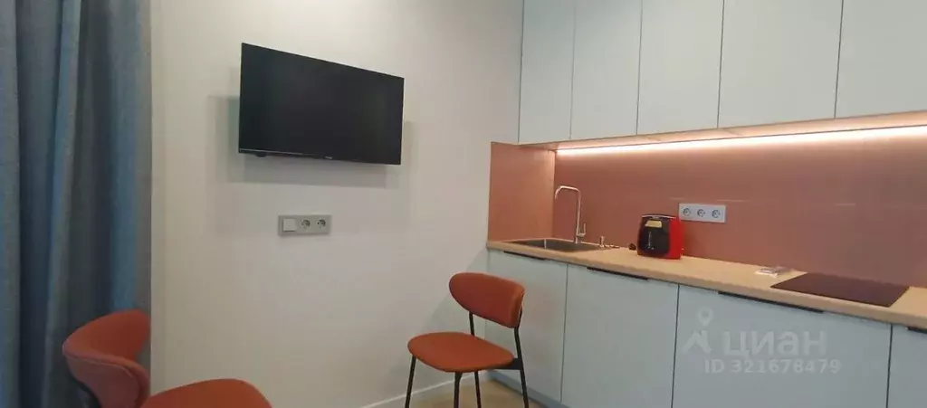 Студия Сахалинская область, Южно-Сахалинск ул. Имени Владимира ... - Фото 1