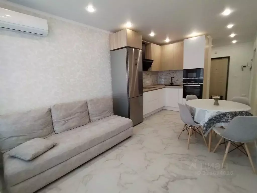 1-к кв. Тюменская область, Тюмень ул. Василия Подшибякина, 21 (42.0 м) - Фото 2