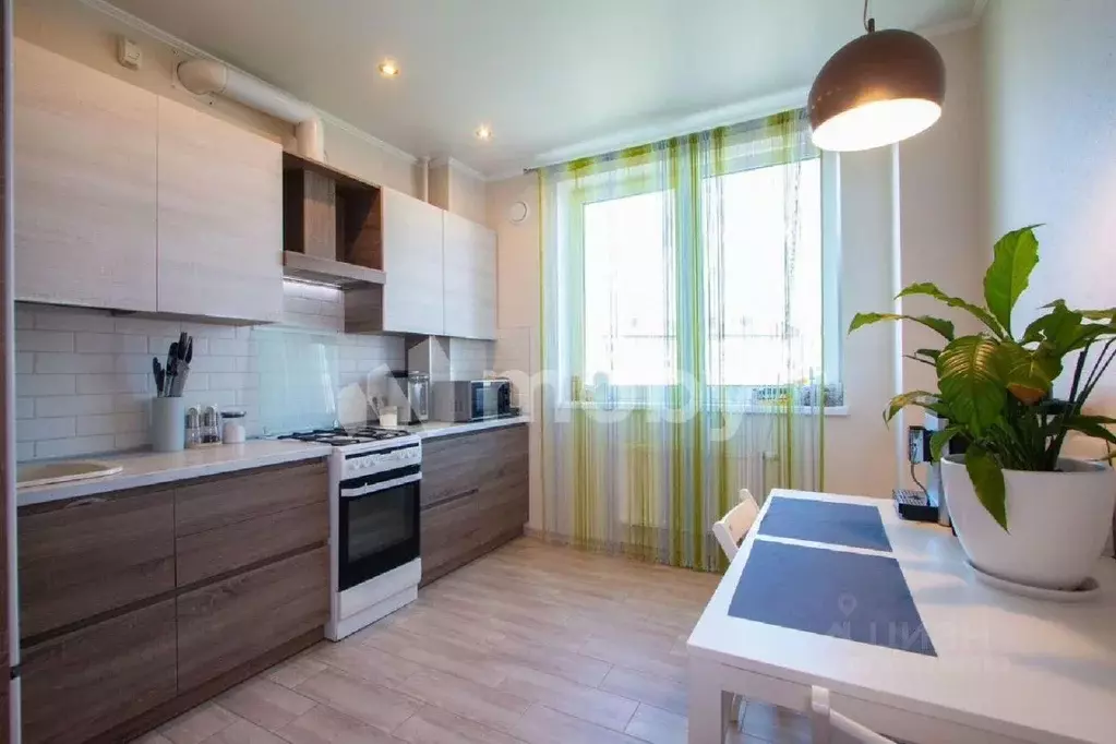 2-к кв. Калининградская область, Калининград ул. Согласия, 52 (66.9 м) - Фото 2