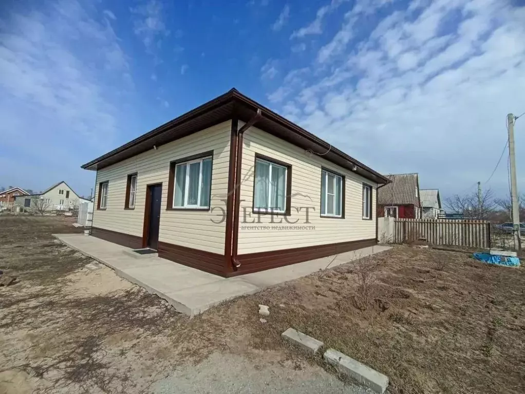 Коттедж в Белгородская область, Старооскольский городской округ, с. ... - Фото 1