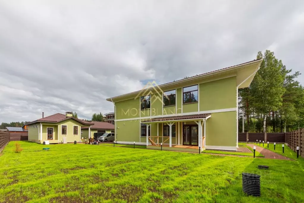 Дом в Ленинградская область, Всеволожский район, Бугровское городское ... - Фото 1