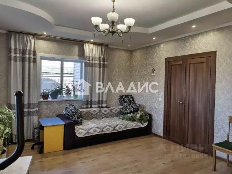 Дом в Бурятия, Улан-Удэ ул. Ветеранская, 28 (99 м) - Фото 1