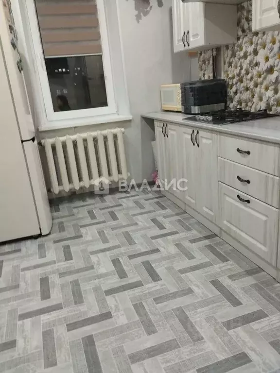 3-к кв. Башкортостан, Стерлитамак Коммунистическая ул., 100 (67.6 м) - Фото 1