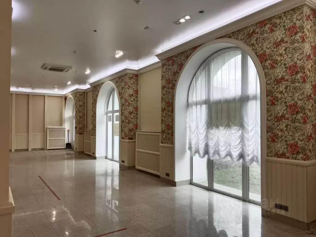Торговая площадь в Санкт-Петербург просп. Энгельса, 54 (296 м) - Фото 0