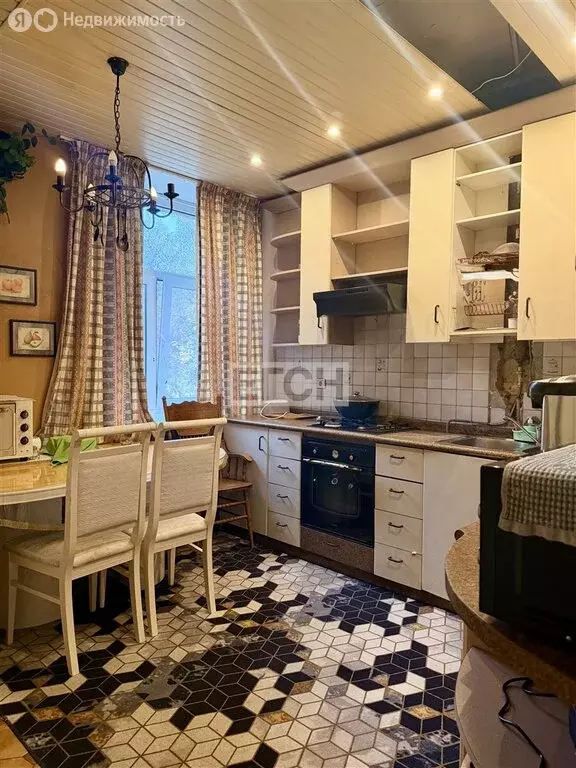 3-комнатная квартира: Химки, улица Победы, 2/15 (79 м) - Фото 0