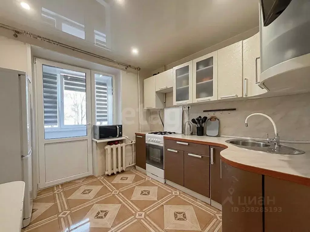 2-к кв. Псковская область, Псков пер. Машиниста, 9 (48.0 м) - Фото 1