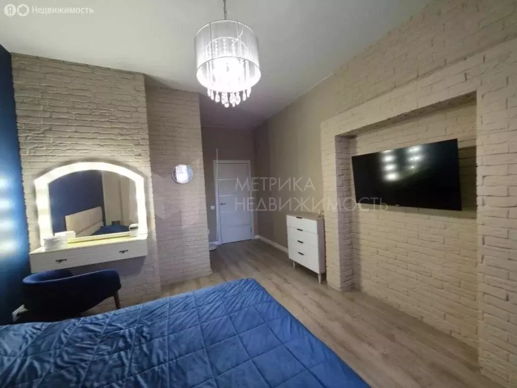 2-комнатная квартира: Тюмень, улица Салтыкова-Щедрина, 58/3 (99 м) - Фото 1