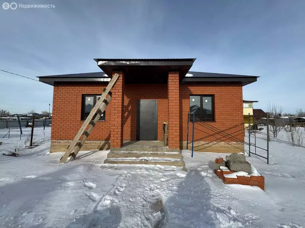 Дом в Строитель, Садовая улица (100 м) - Фото 2