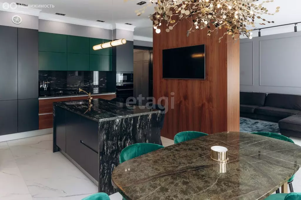 3-комнатная квартира: Калининград, Красная улица, 63А (147 м) - Фото 1