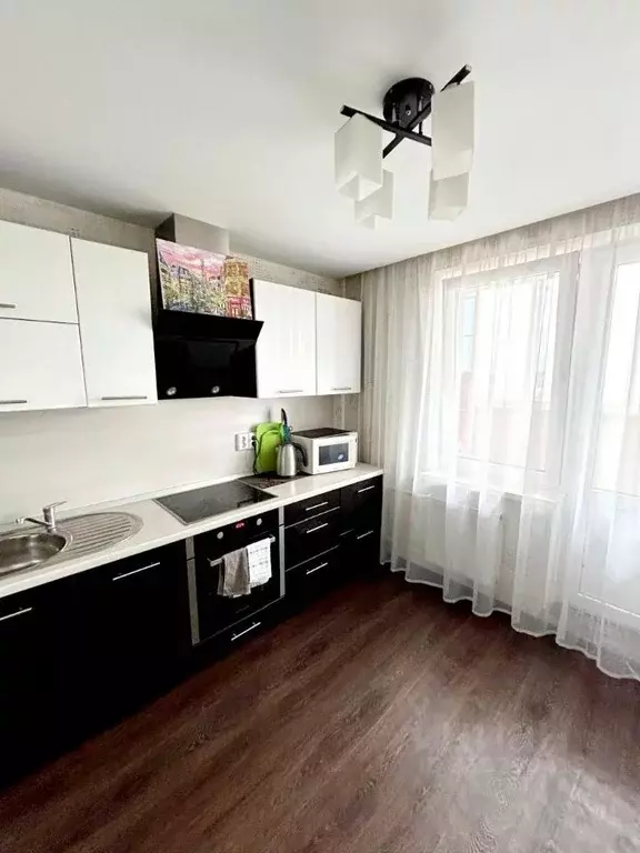 2-к кв. Кировская область, Киров ул. Ивана Попова, 56к1 (59.0 м) - Фото 0