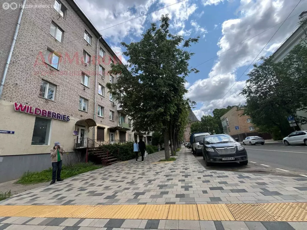 3-комнатная квартира: Смоленск, улица Тухачевского, 11 (59.4 м) - Фото 0