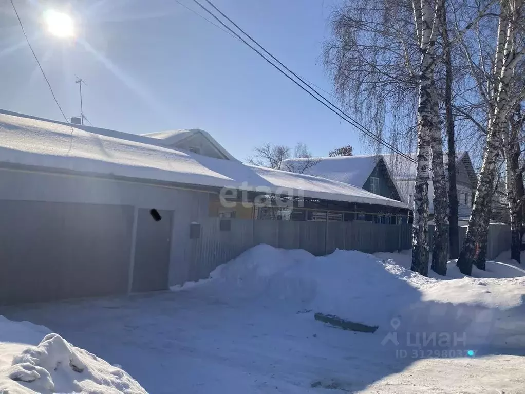 Дом в Свердловская область, Екатеринбург ул. Народного Фронта, 106 ... - Фото 0