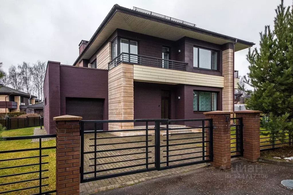 Дом в Москва № 103 кв-л,  (323 м) - Фото 1