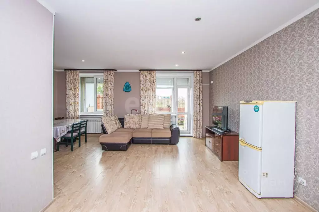 4-к кв. Бурятия, Улан-Удэ 102-й мкр, ул. Ринчино, 25 (134.8 м) - Фото 1