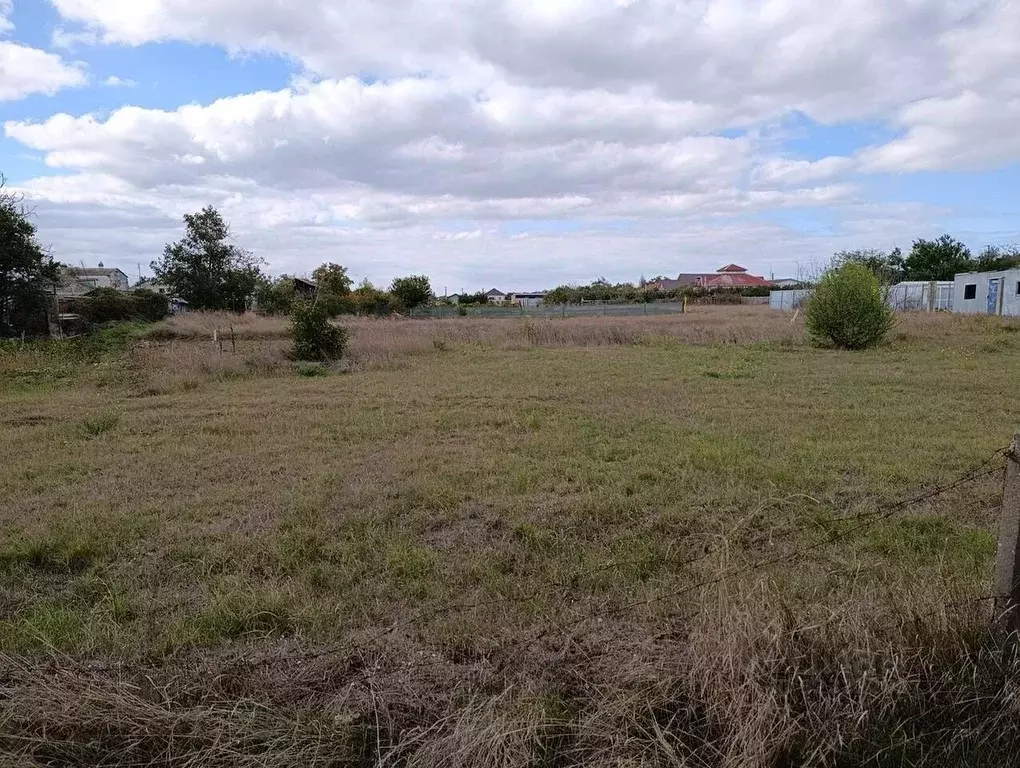 Участок в Крым, Ленинский район, с. Октябрьское ул. Киевская, 63 (12.0 ... - Фото 1