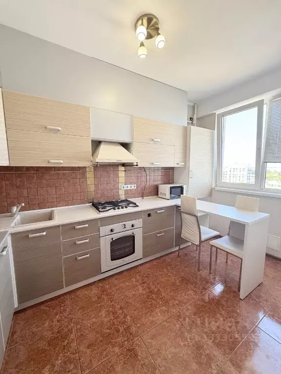 1-к кв. Крым, Симферополь ул. Клары Цеткин, 12 (45.0 м) - Фото 1