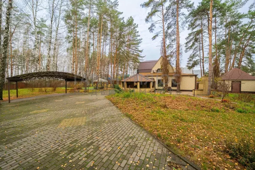 Дом в Липецкая область, Грязинский район, Ярлуковский сельсовет, с. ... - Фото 1