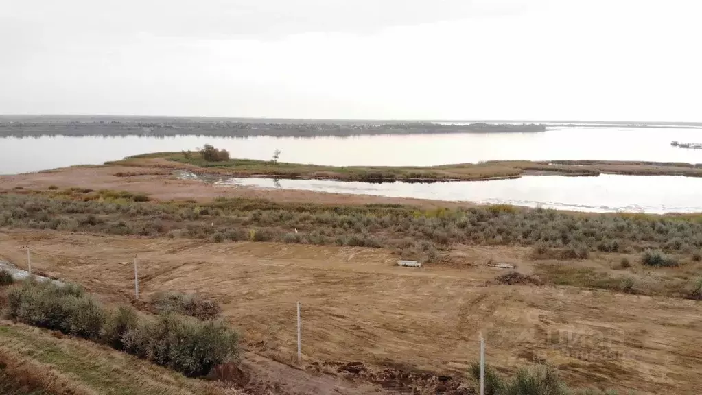 Участок в Саратовская область, с. Усть-Курдюм ул. Мусы Джалиля, 56А ... - Фото 2