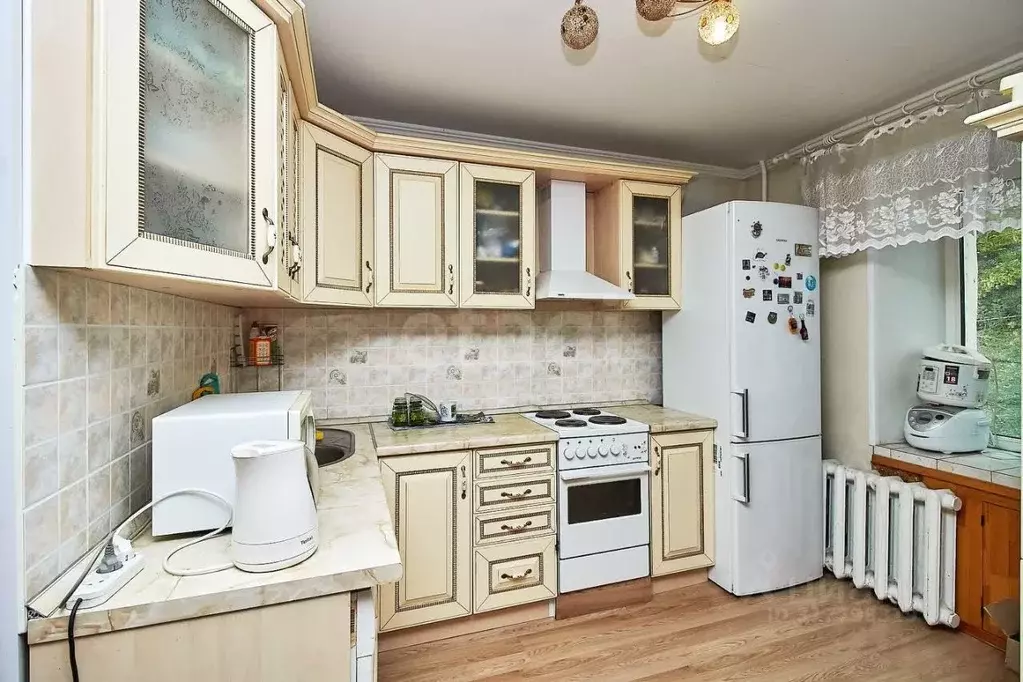 3-к кв. Тюменская область, Тюмень ул. Максима Горького, 23А (61.5 м) - Фото 0