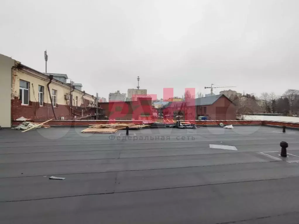 Эксплуатируемая кровля с лифтом в ТЦ - Фото 1