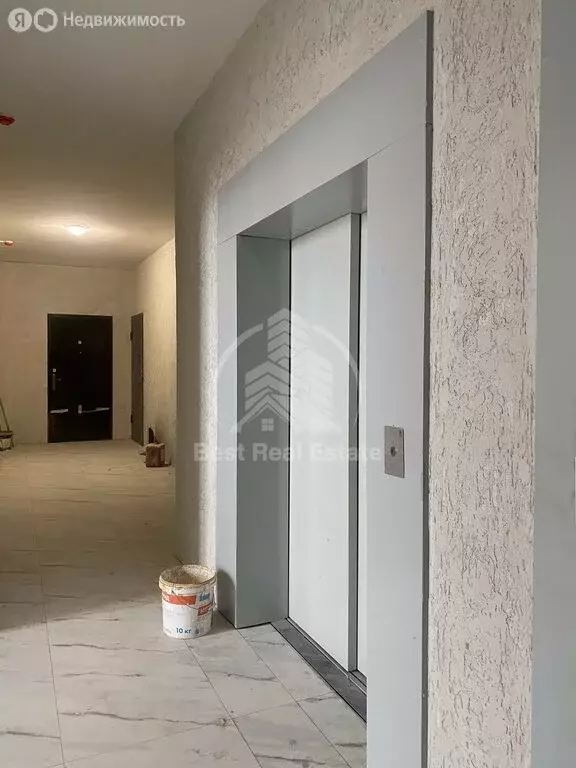 3-комнатная квартира: Махачкала, улица Нахимова, 15 (92 м) - Фото 1