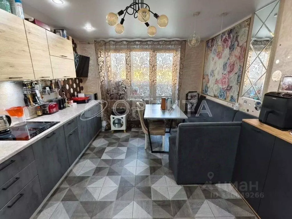 2-к кв. Тюменская область, Тюмень ул. Константина Посьета, 11к1 (67.0 ... - Фото 1