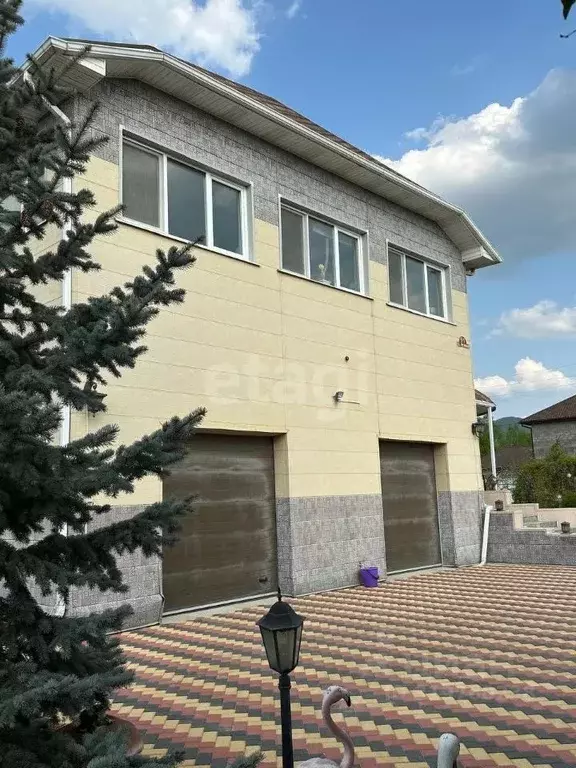 Дом в Приморский край, Арсеньев Речная ул. (300 м) - Фото 0