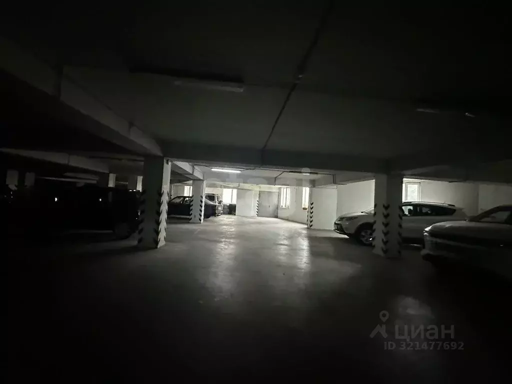 Гараж в Крым, Алушта ул. Школьная (15 м) - Фото 1