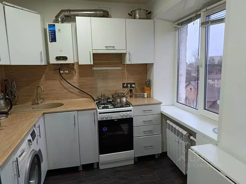 2-к кв. Курская область, Железногорск ул. 21-го Партсъезда, 5 (39.9 м) - Фото 1