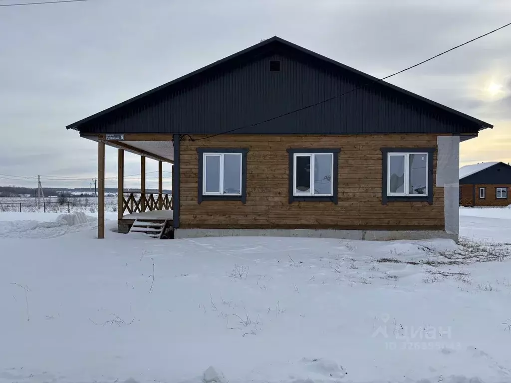 Дом в Башкортостан, Уфимский район, Кирилловский сельсовет, д. ... - Фото 1