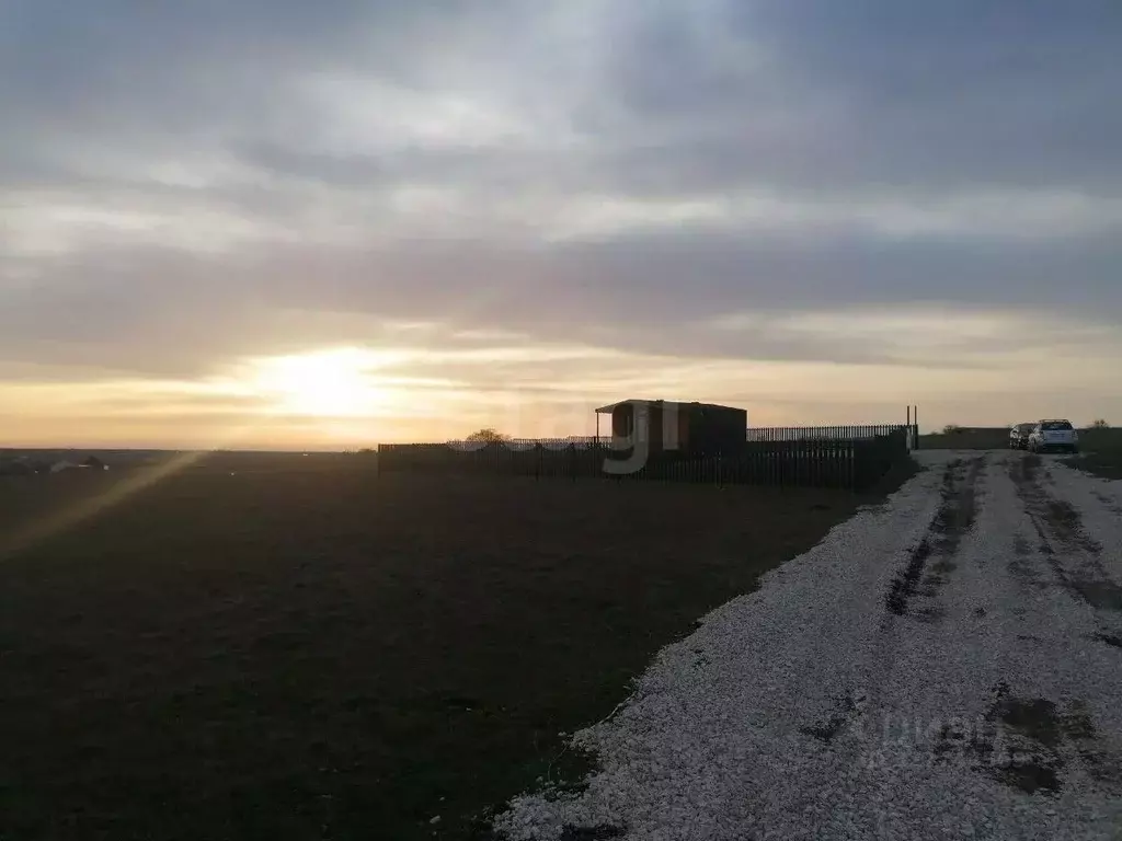 Участок в Крым, Симферопольский район, Перовское с/пос, с. Ключи ул. ... - Фото 1