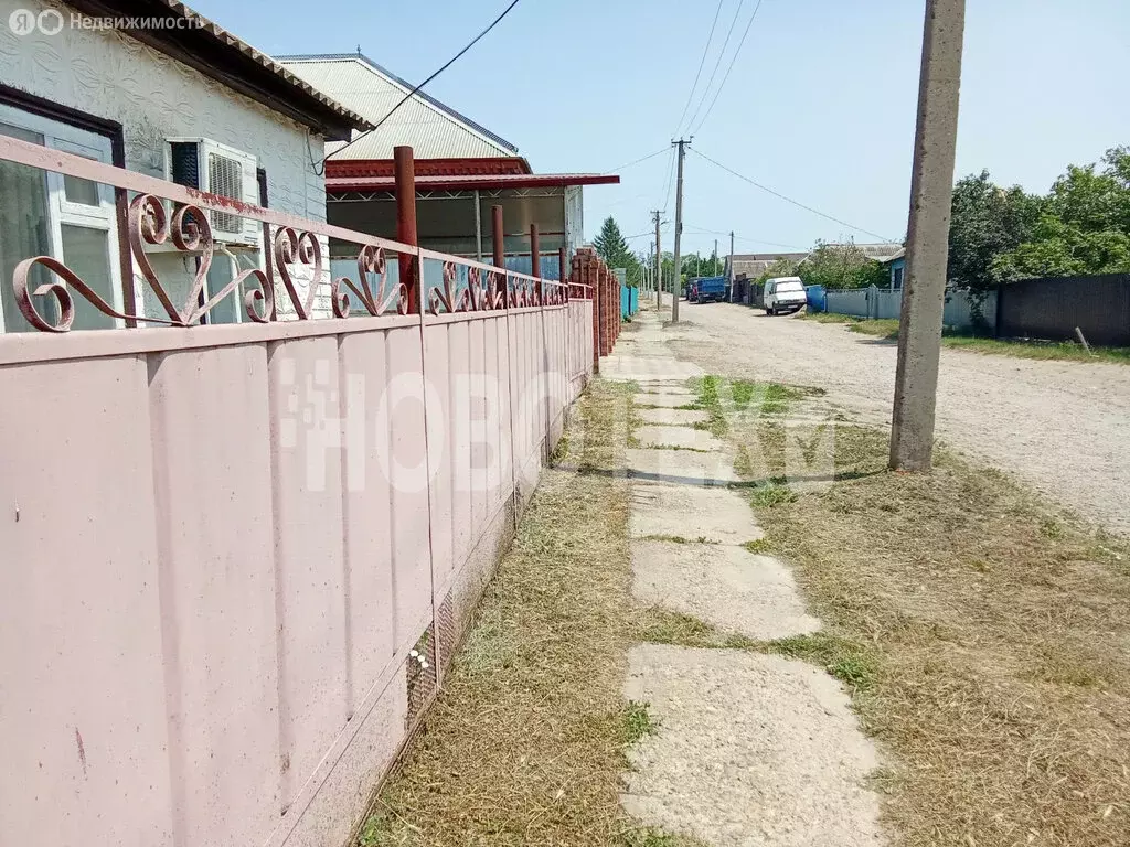 Дом в станица Стародеревянковская, Октябрьская улица, 112 (50.4 м) - Фото 1