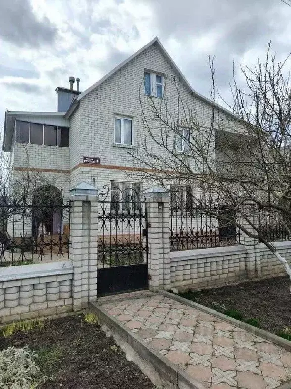 Дом в Курская область, Курск Розовый пер., 11 (180 м) - Фото 0