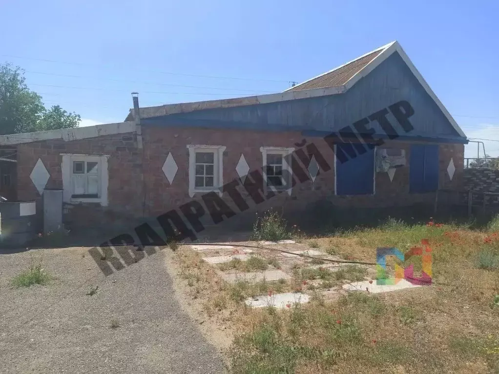 Дом в Калмыкия, Лаганский район, пос. Улан Хол ул. Орджоникидзе, 34 ... - Фото 2