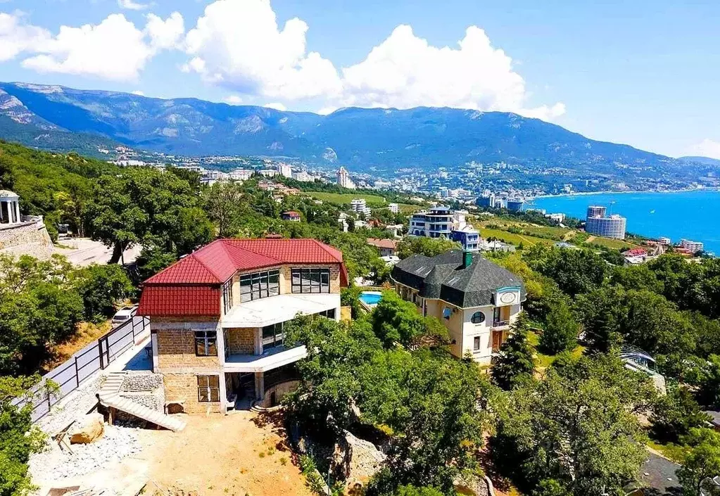 Дом в Крым, Ялта муниципальный округ, Ливадия пгт ул. Батурина (581 м) - Фото 1