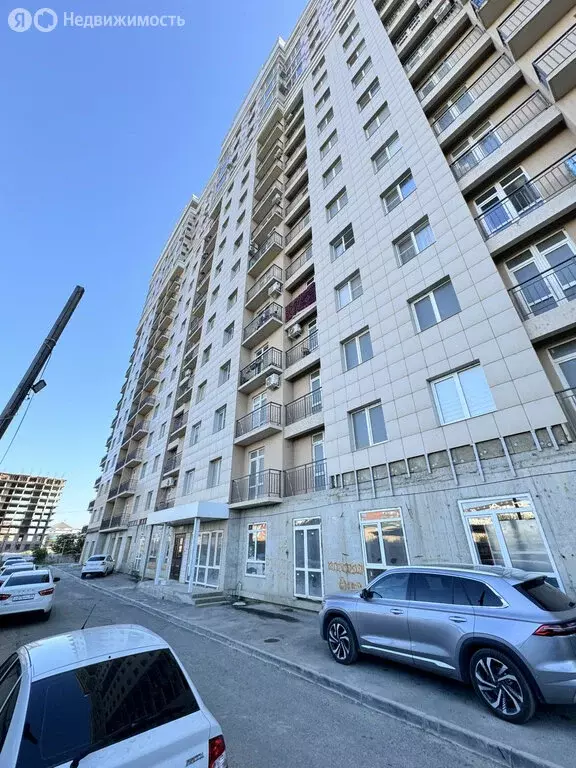 4-комнатная квартира: Махачкала, улица Хаджи Булача, 17Б (133 м) - Фото 0