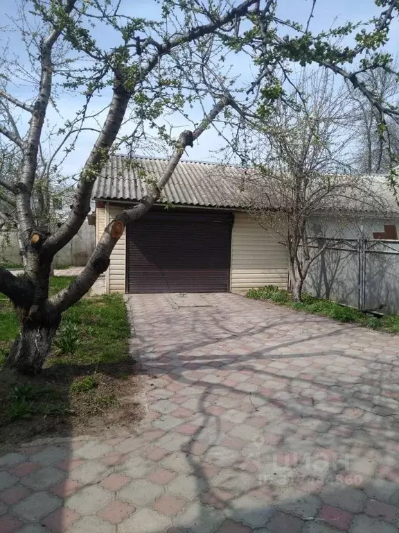 Дом в Ростовская область, Волгодонск пер. Чехова, 3 (200 м) - Фото 1