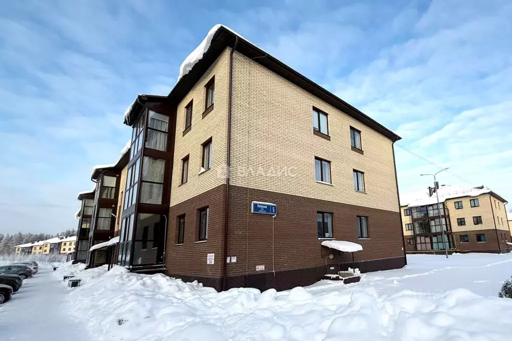 3-к кв. Карелия, Петрозаводск проезд Луганский, 5 (76.3 м) - Фото 1