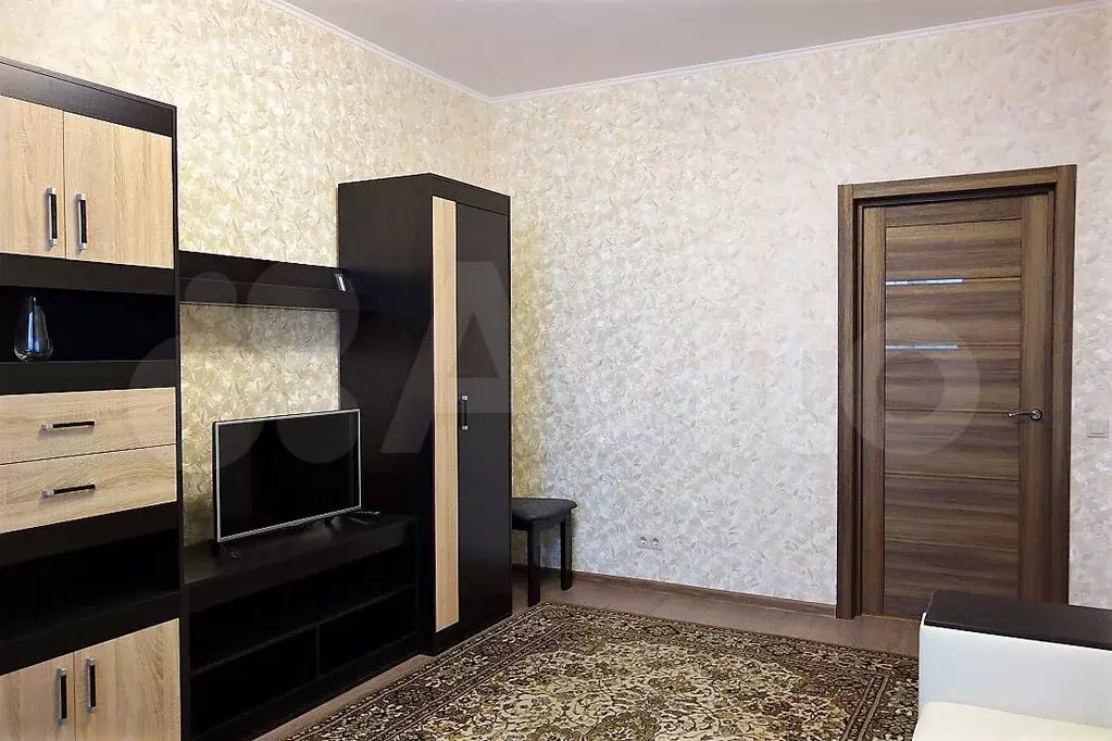 1-к. квартира, 45 м, 14/17 эт. - Фото 1